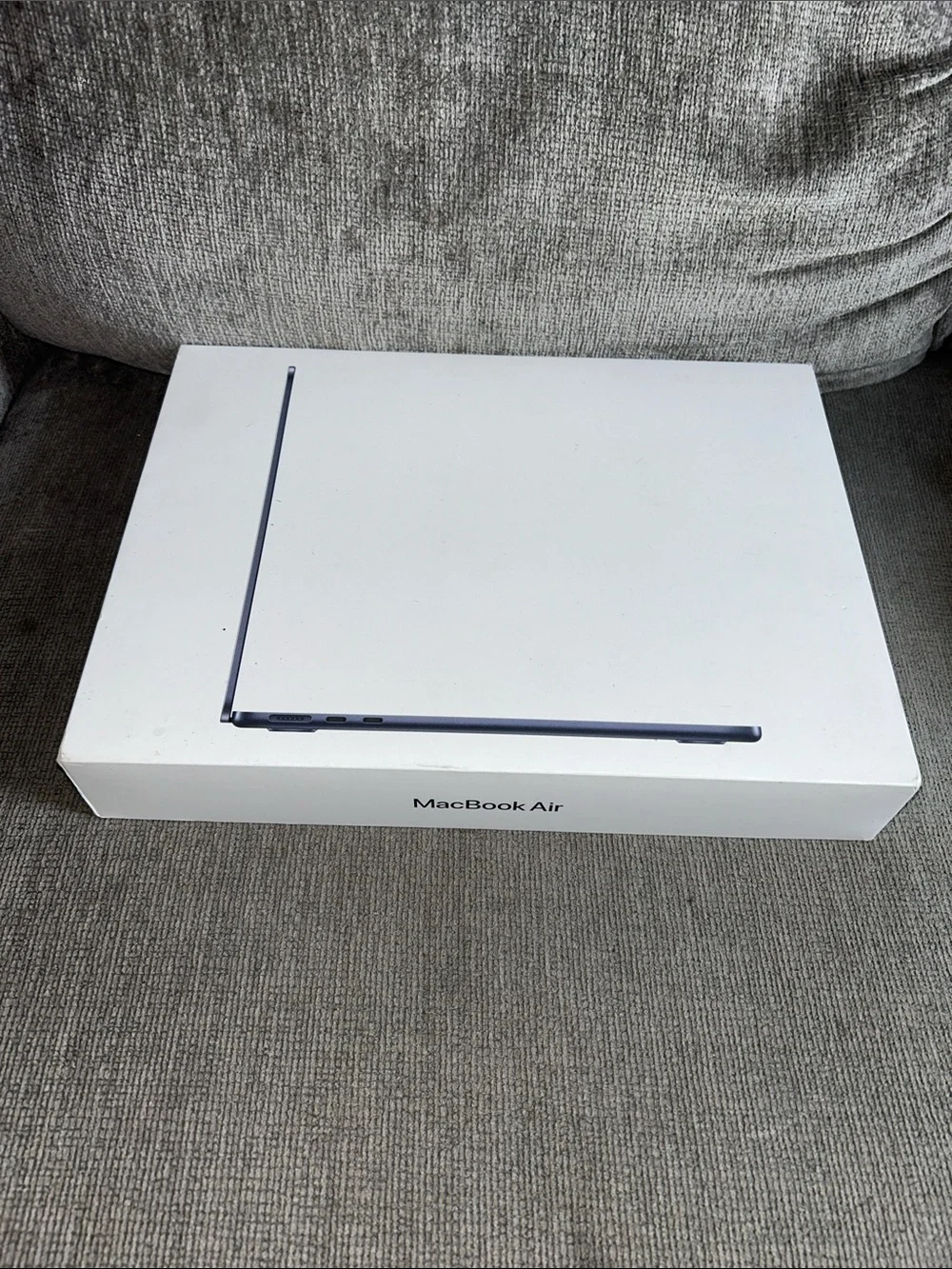 MacBook Air 13-inch Empty Box (A3240)